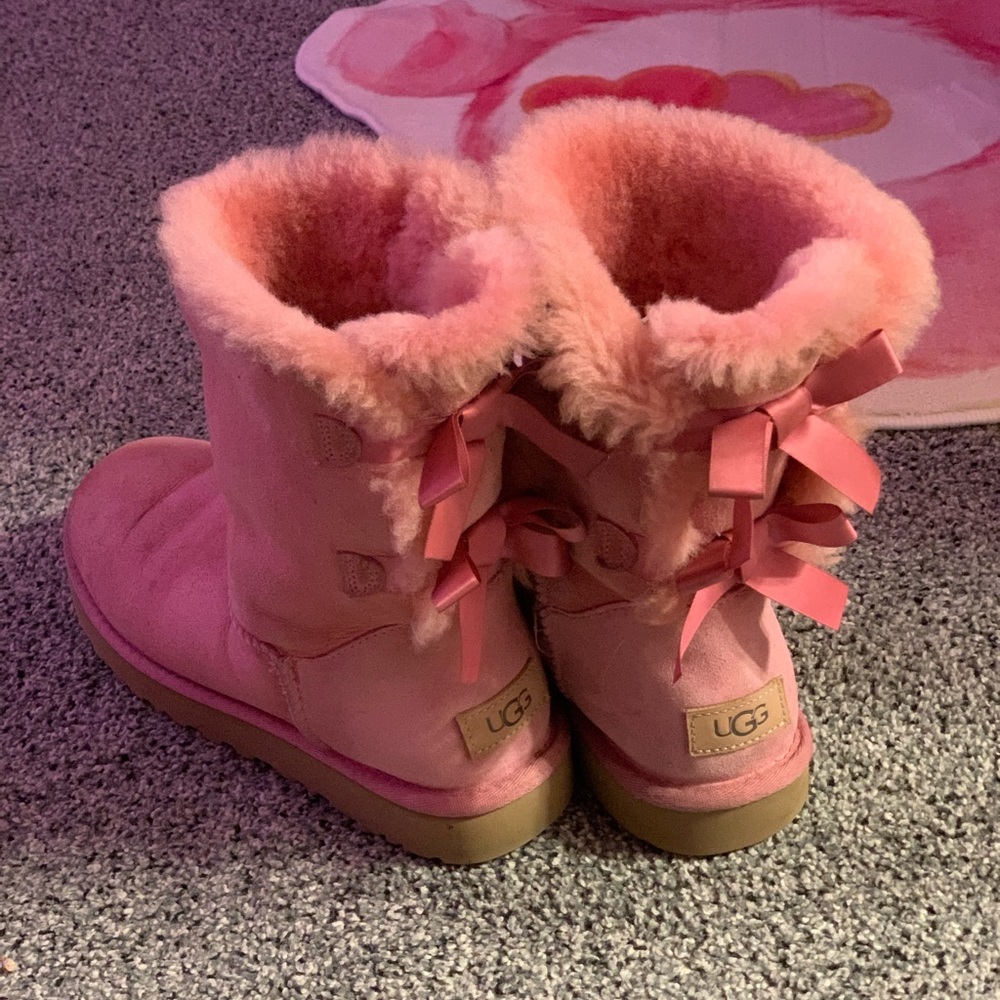 Pink bow Uggs